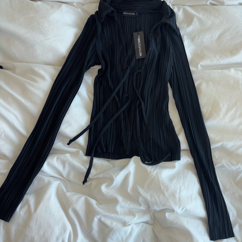 PrettyLittleThing Black Ribbed Button Down Shirt